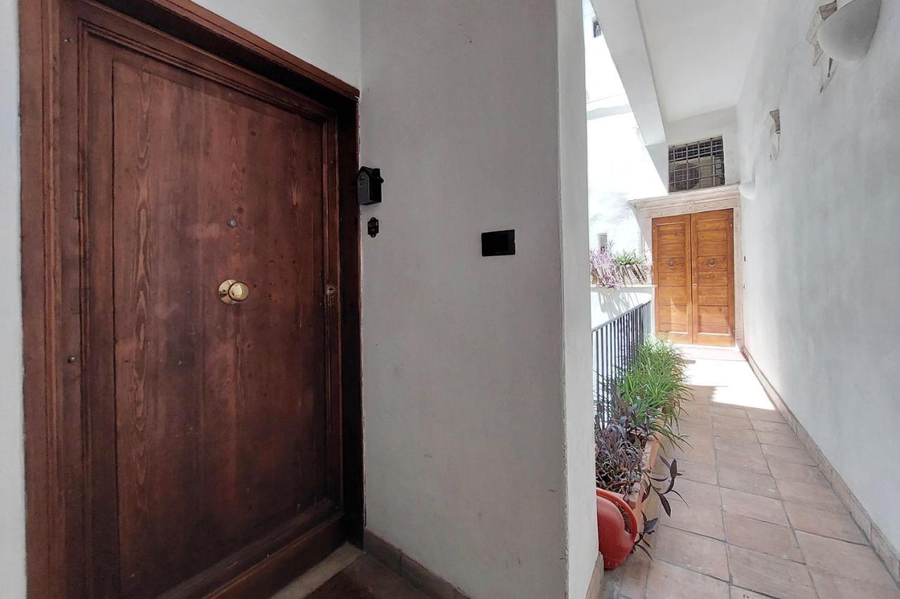 Campo De' Fiori Cute Apartment Рим Екстериор снимка